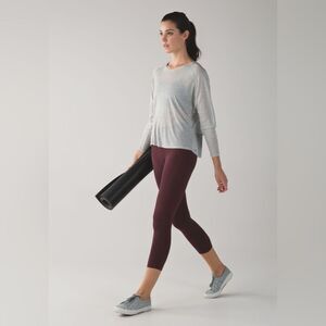 Lululemon Zone In Crop
Bordeaux Drama size 6 (small) $118 msrp